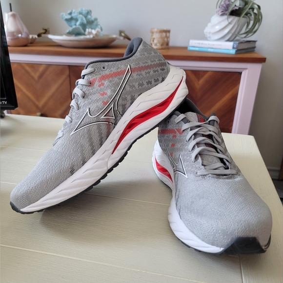 🆕️ Mizuno Wave Inspire 19 Running Shoes - Like New in Harbor Mist / White - Picture 8 of 16